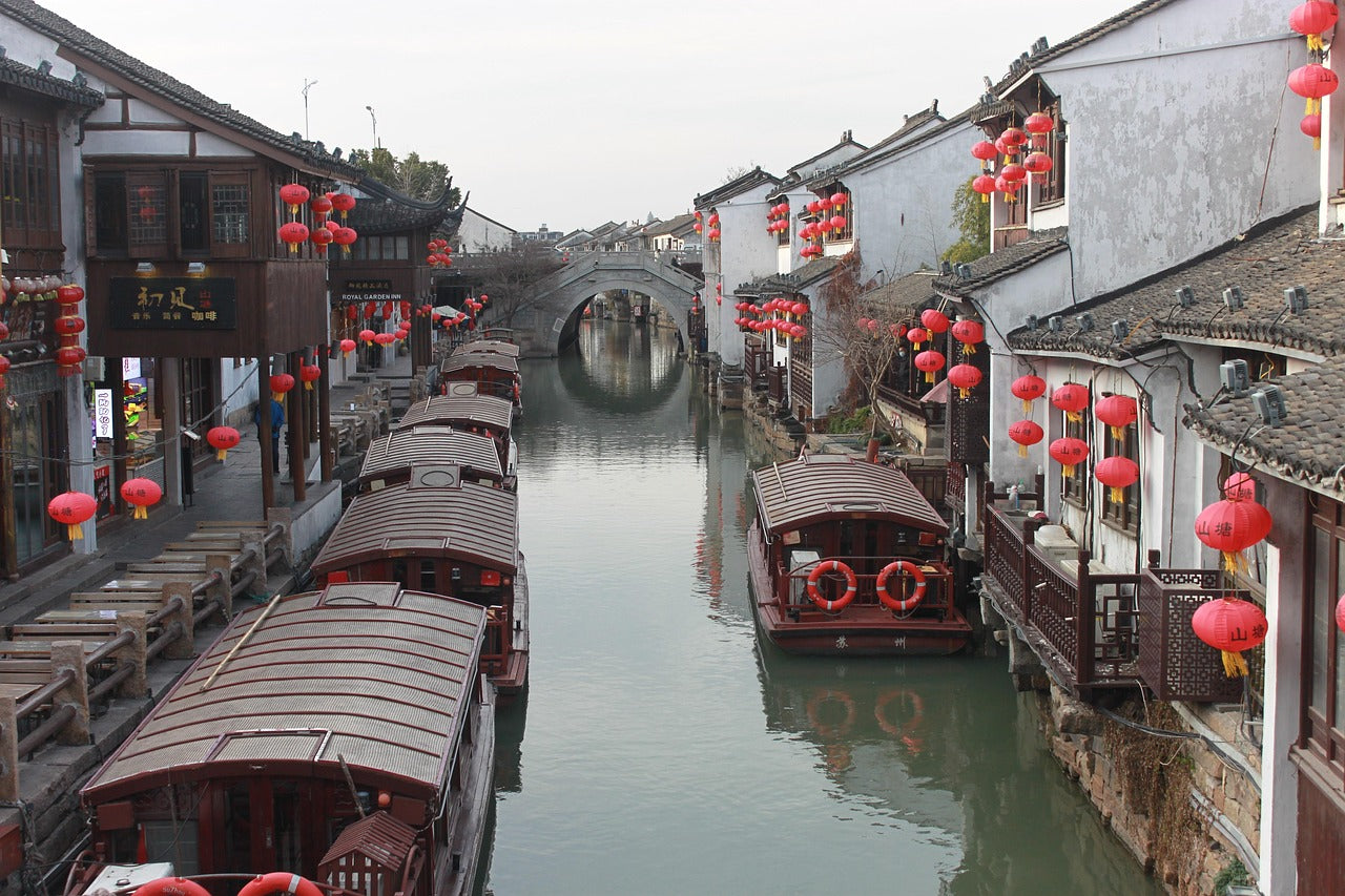 Supreme First Class: Suzhou, Wuzhen & Hangzhou 3-Day Premium Adventure
