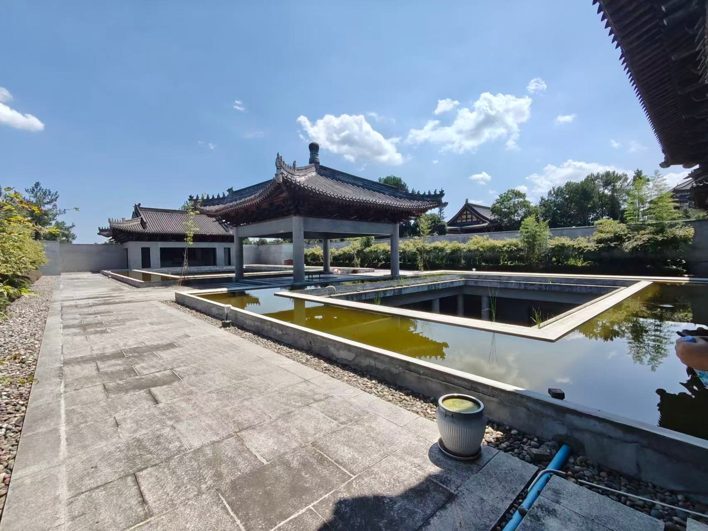 Pujiang: A Day of Reflection & Sutra Copying at Shixiang Temple