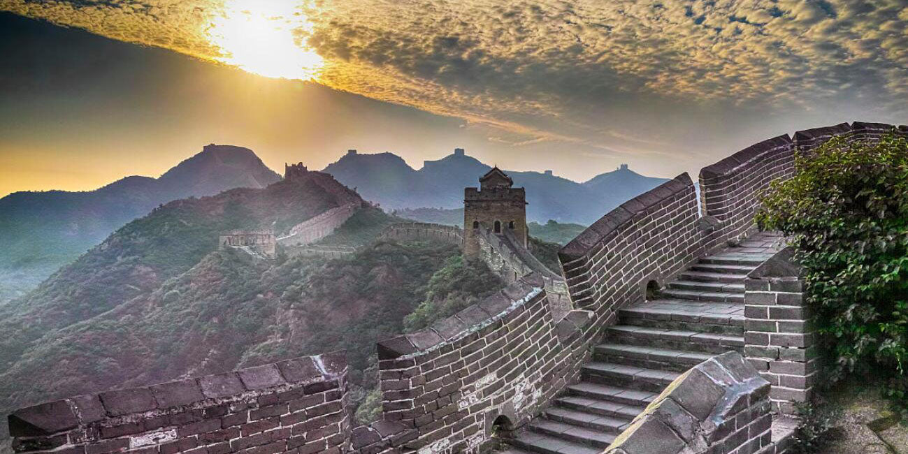 Private Escape from Beijing: Jinshanling Great Wall, Simatai's Glowing Nightscape, Gubei Water Town