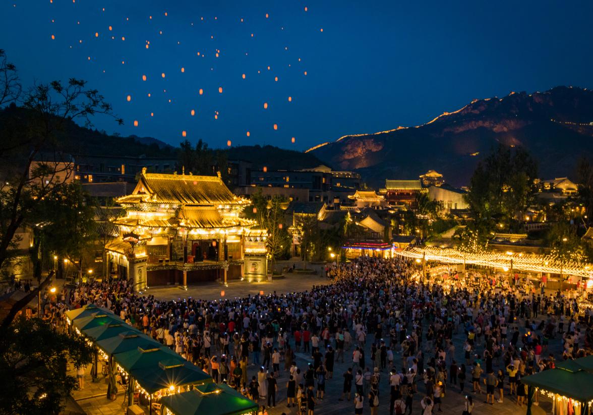 Private Escape from Beijing: Jinshanling Great Wall, Simatai's Glowing Nightscape, Gubei Water Town