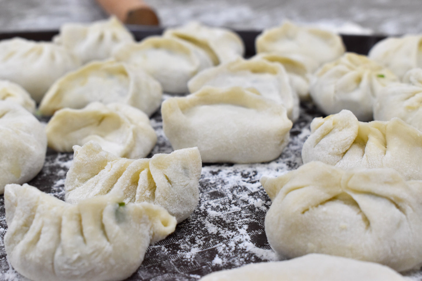 Chengdu: Dumpling Cooking Class with A Local Spice Market Visit