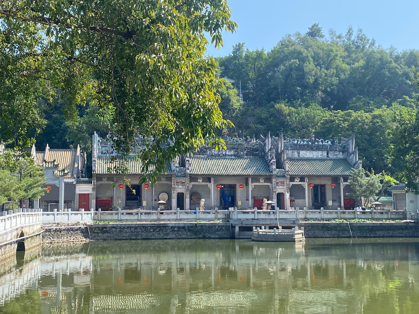Timeless Lingnan: Ancient Village & Lacquer Fan Art Day Trip | Private Guangzhou Tour
