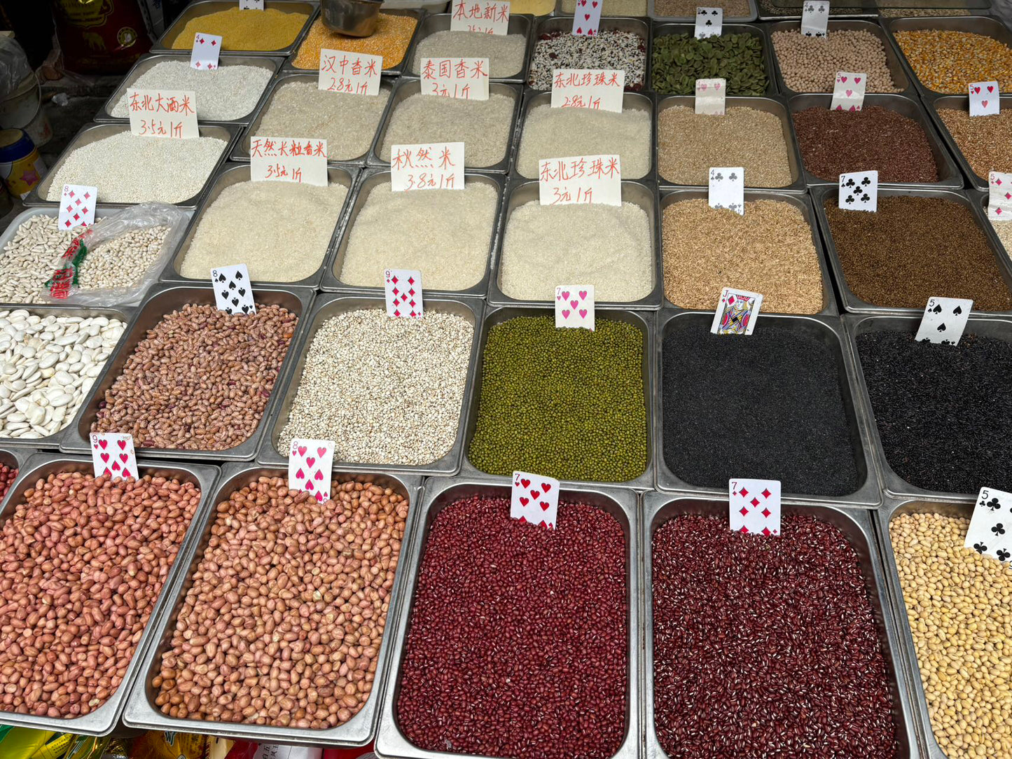Chengdu: Half-Day Steamed Bun Cooking Class with A Local Spice Market Visit