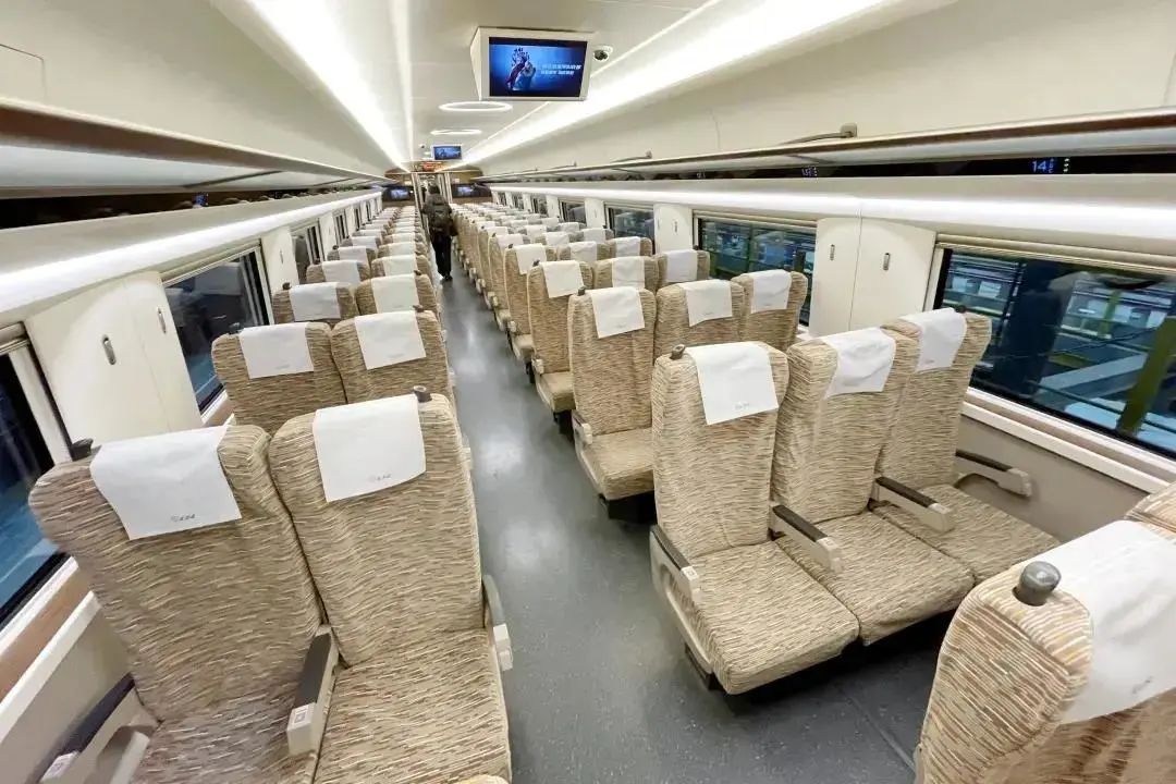From Chengdu: to Leshan Giant Buddha by Bullet Train