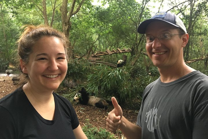 Chengdu: Private Half-Day All-inclusive Chengdu Panda Breeding Center Tour