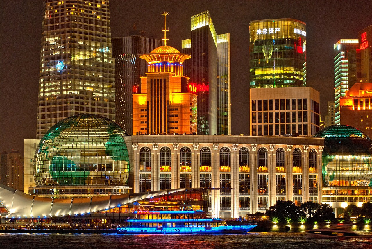Shanghai 3-Day Adventure: Oriental Pearl Tower, Disneyland & Wildlife Safari