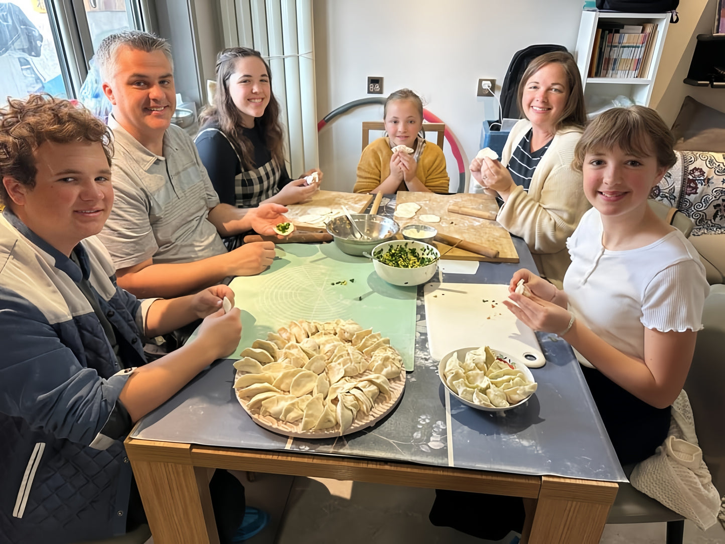 Xi'an: Private Dumpling Cooking Class in Local Family