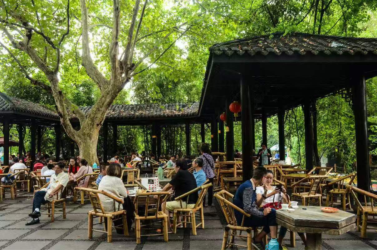 Chengdu Private Tour: Panda, Wenshu Temple, People's Park and Kuanzhai Old Street