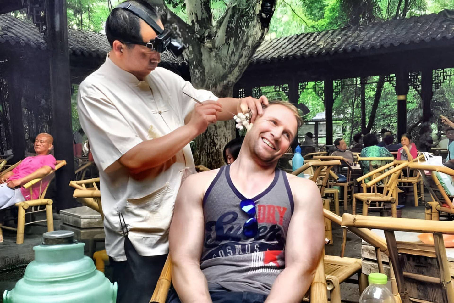 Chengdu Private Tour: Panda, Wenshu Temple, People's Park and Kuanzhai Old Street