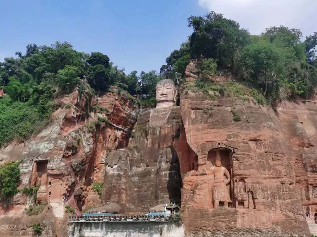 Chengdu: Private Day Tour to Leshan Giant Buddha by Private Car
