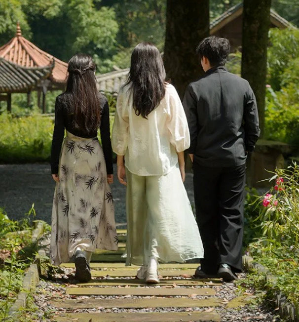 Autumn Leaves & Temple Serenity: A 3-Day Mount Emei Immersion