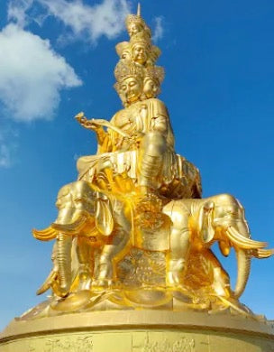 Autumn Leaves & Temple Serenity: A 3-Day Mount Emei Immersion