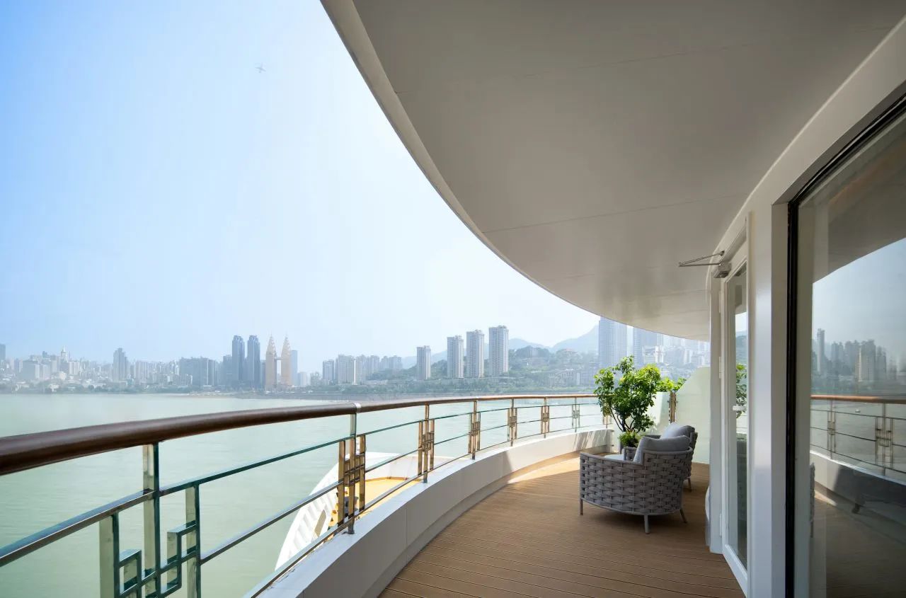 Yangzi Explorer 2026: Luxury River Cruise Yichang to Shennongjia to Chongqing | 5 Days & 4 Nights