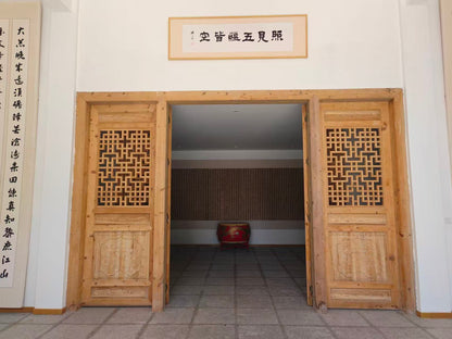 Pujiang: A Day of Reflection & Sutra Copying at Shixiang Temple