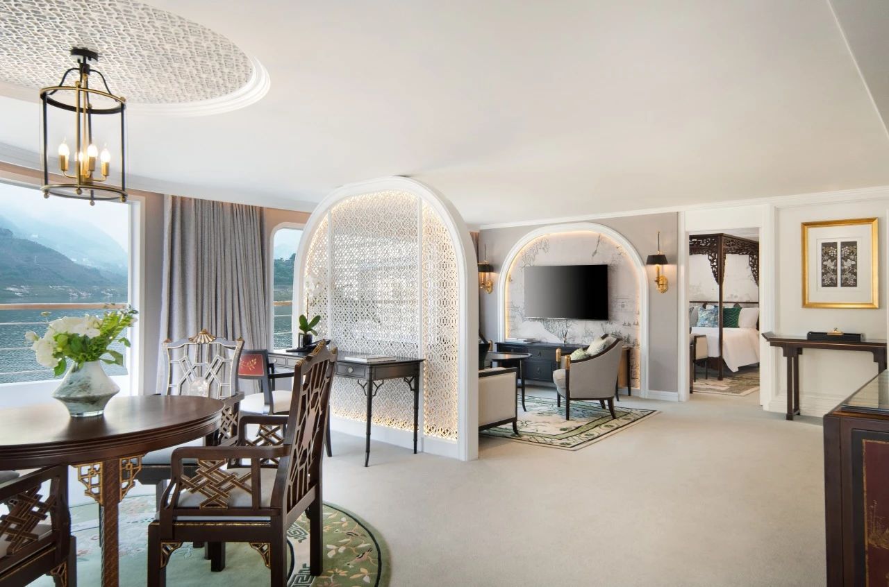 Yangzi Explorer 2026: Luxury River Cruise Yichang to Shennongjia to Chongqing | 5 Days & 4 Nights