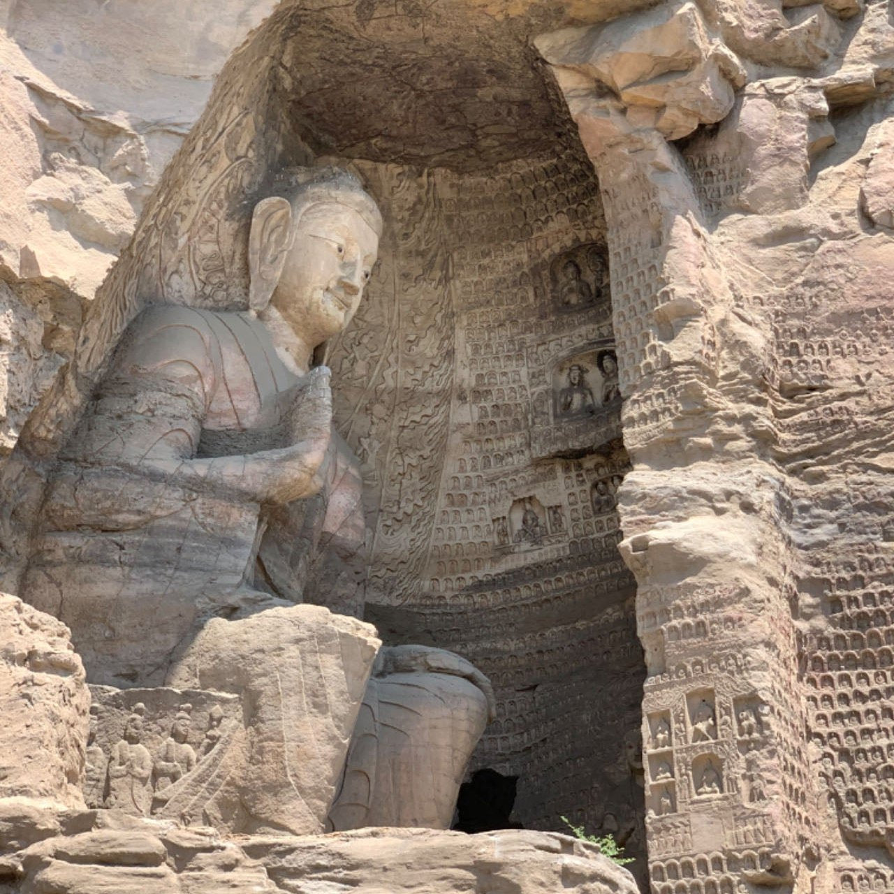 Datong: Private Transfer Tour: Hanging Temple and Yungang Grottoes